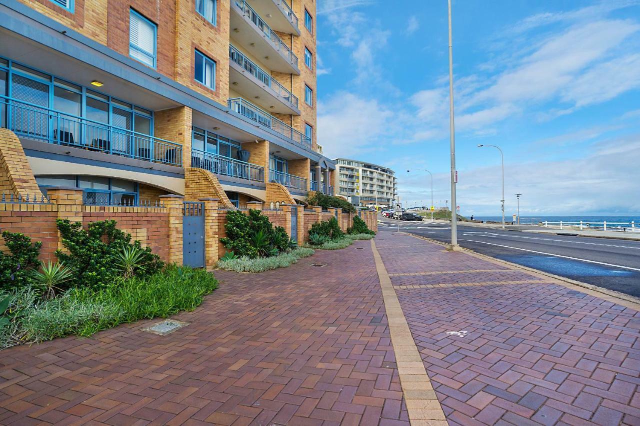 Newcastle Short Stay Accommodation - Sandbar Newcastle Beach Exterior photo