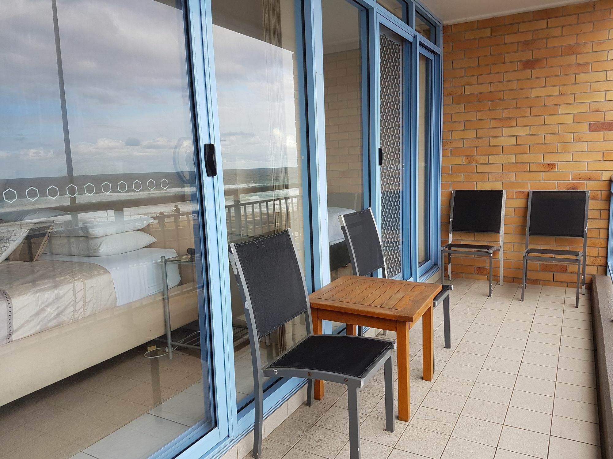 Newcastle Short Stay Accommodation - Sandbar Newcastle Beach Exterior photo